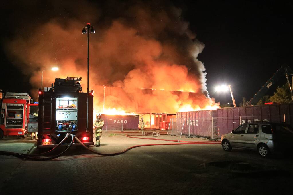 Voormalig sporthal verwoest door brand