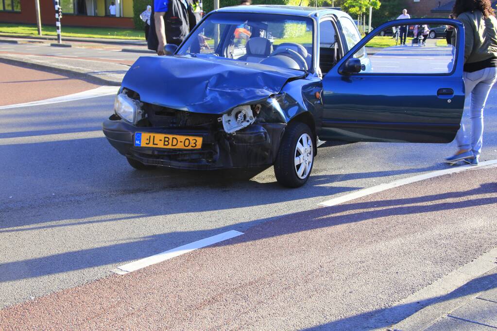 Flinke schade bij ongeval op kruising