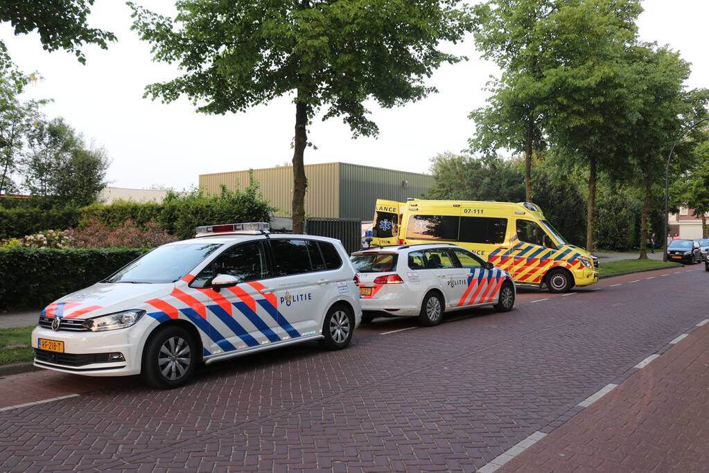 Man aangehouden en gewond naar ziekenhuis