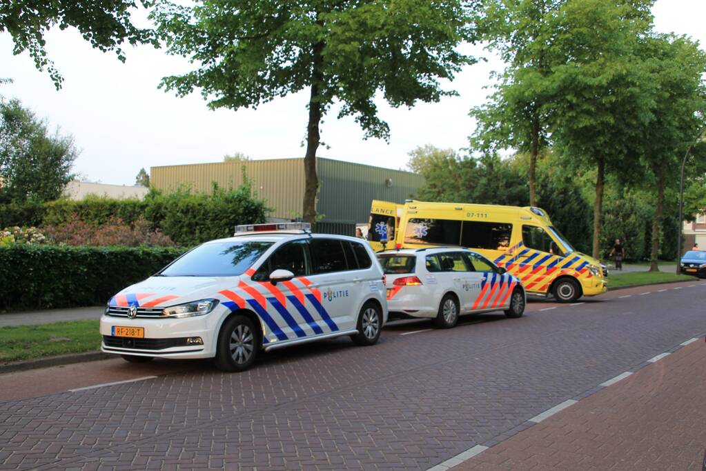 Man aangehouden en gewond naar ziekenhuis