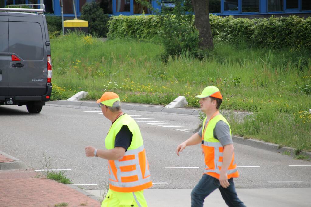 Truckerstocht met vele voertuigen