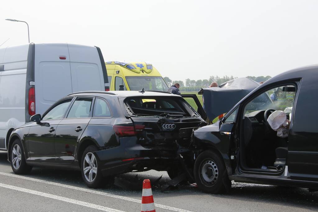 Meerdere gewonden bij kop-staartaanrijding