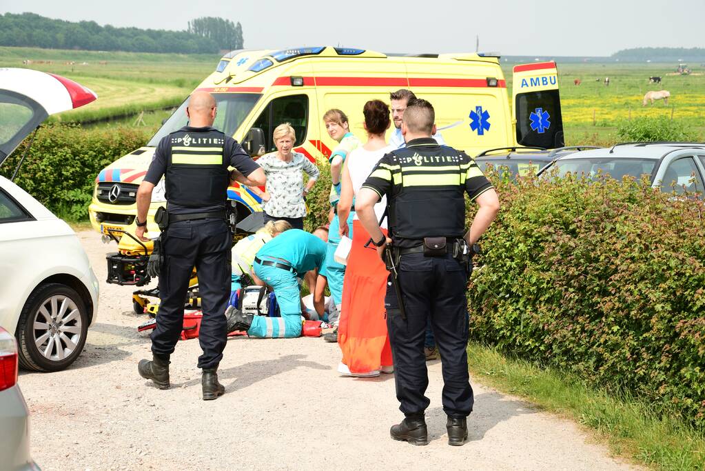 Automobiliste vlucht na aanrijding met vrouw met rollator