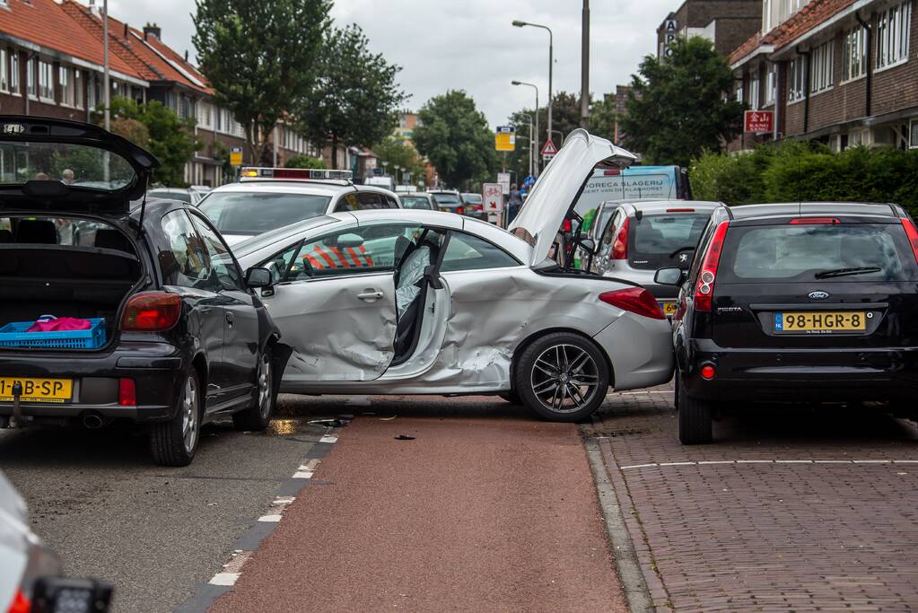 Veel schade bij aanrijding