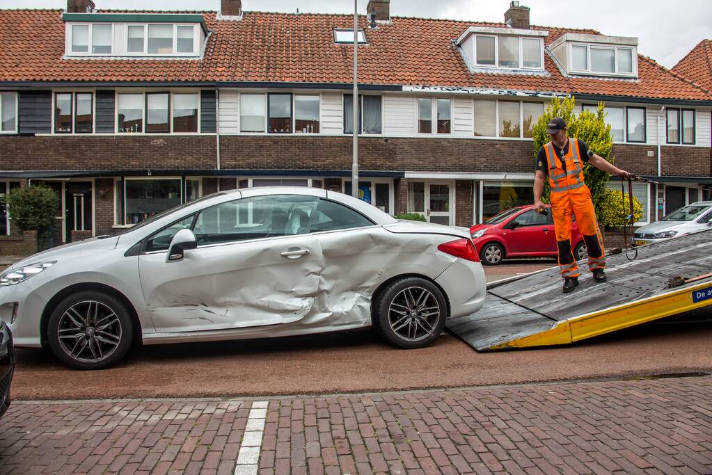 Veel schade bij aanrijding