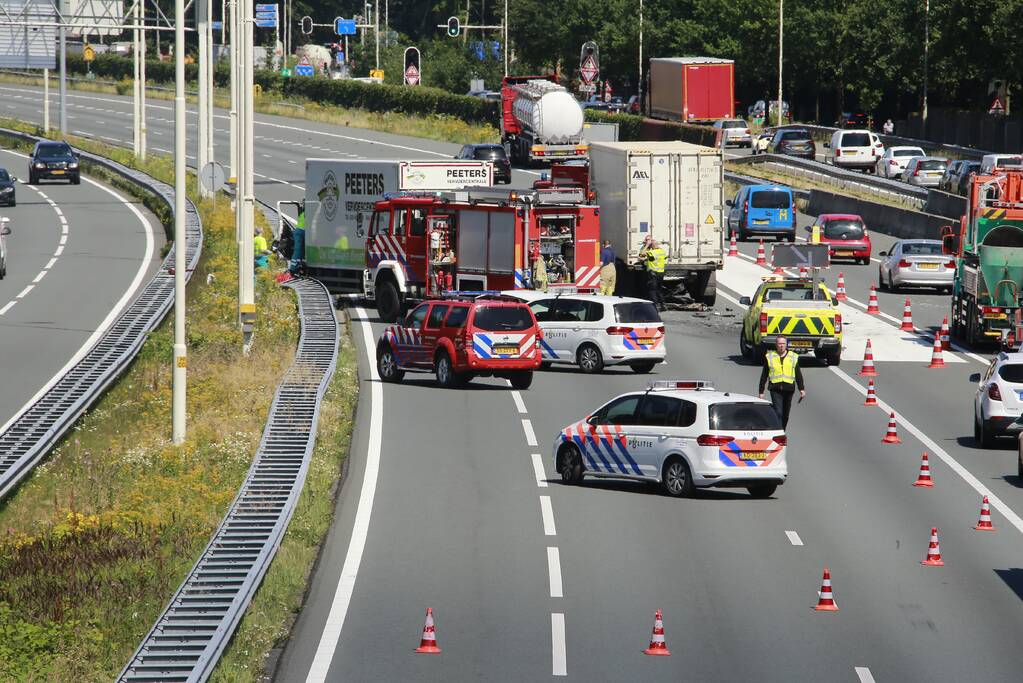 Meerdere voertuigen betrokken bij aanrijding