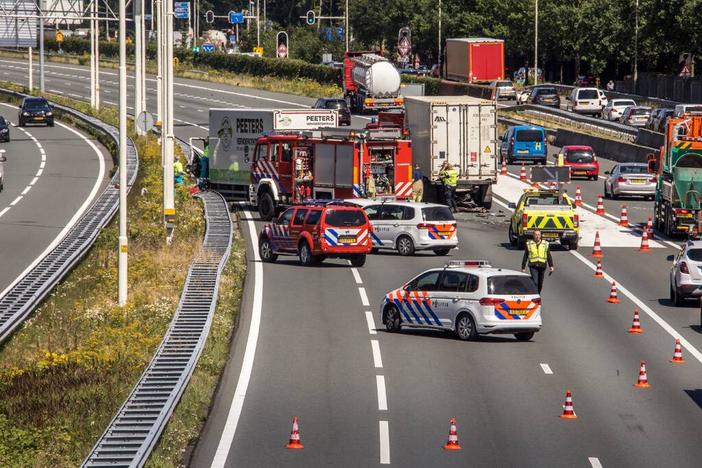 Meerdere voertuigen betrokken bij aanrijding