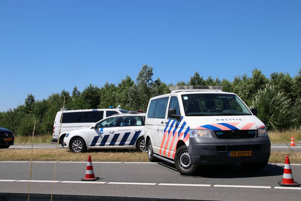 Grote controle van politie en Koninklijke Marechaussee