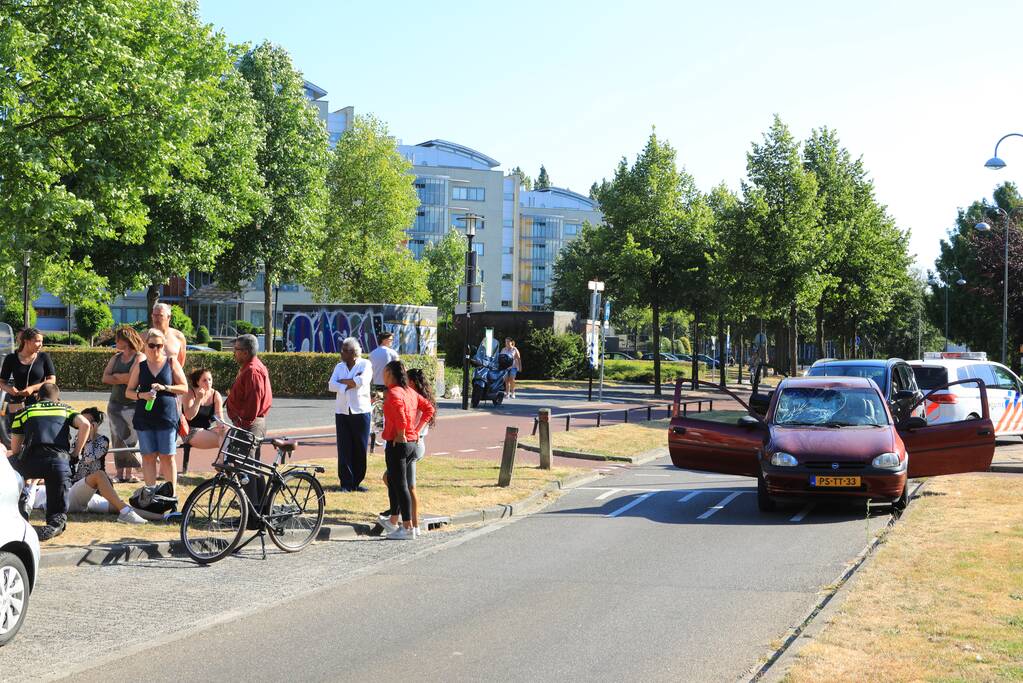 Overstekende fietser aangereden