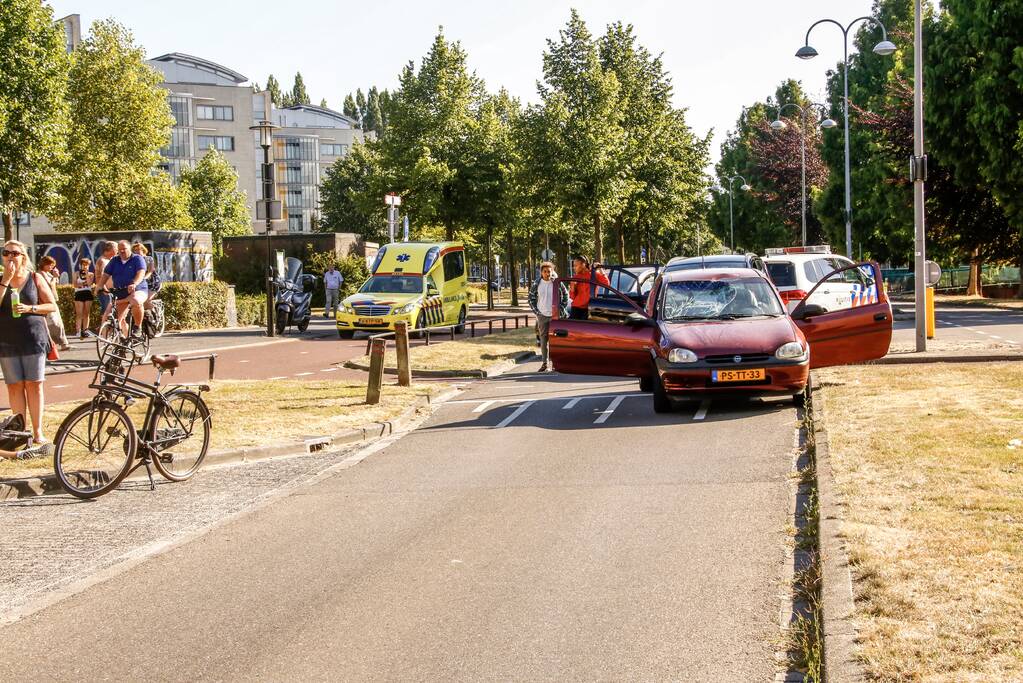 Overstekende fietser aangereden