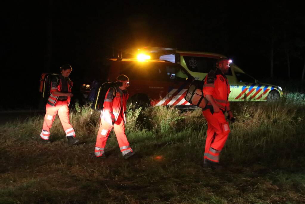 35-jarige automobilist overleden na botsing tegen boom