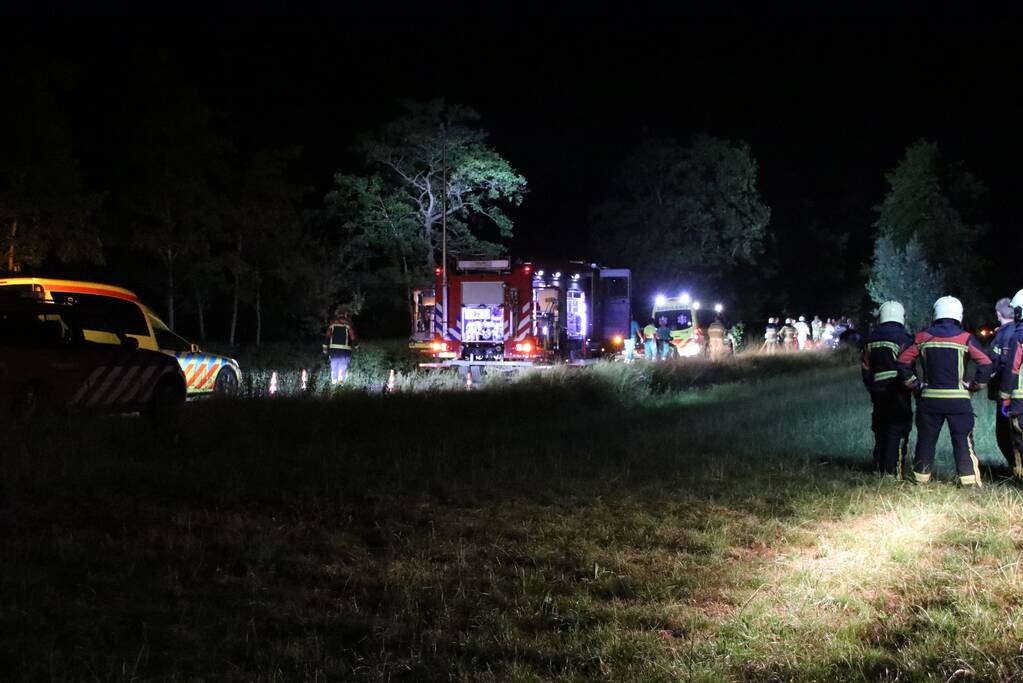 35-jarige automobilist overleden na botsing tegen boom