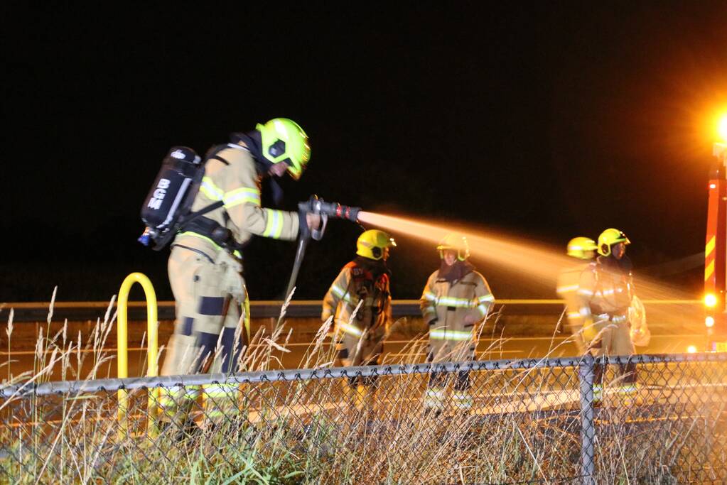 Bermbrand snel onder controle