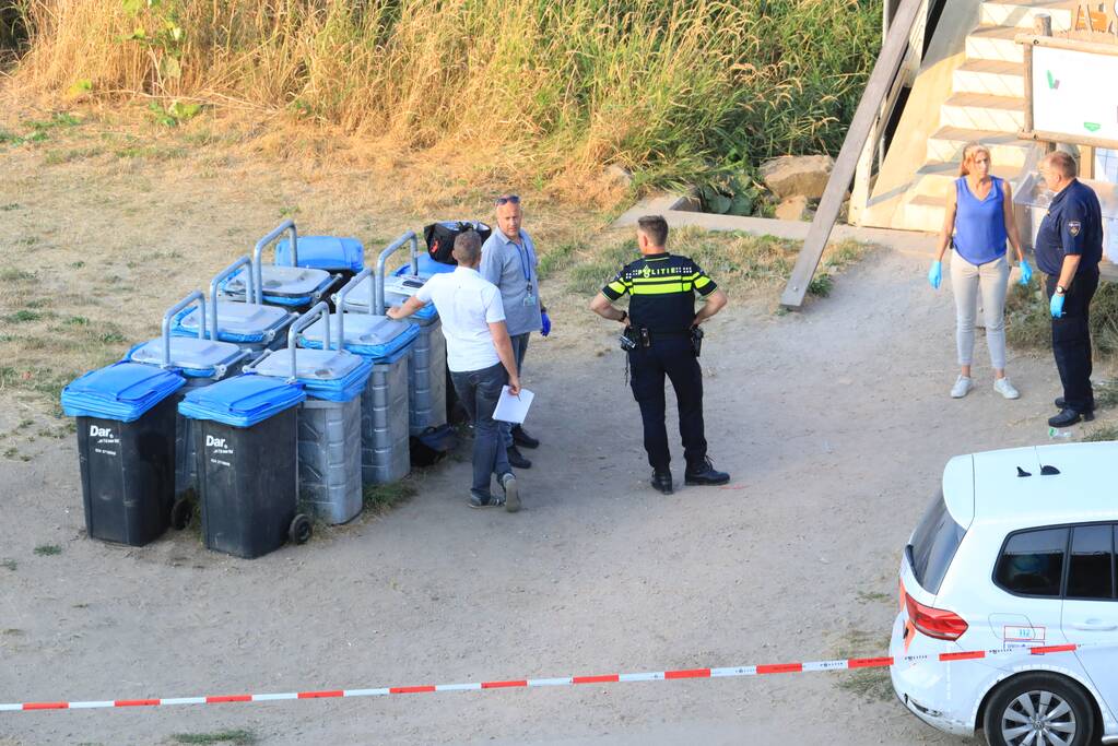 Stoffelijk overschot aangetroffen onder wandelbrug