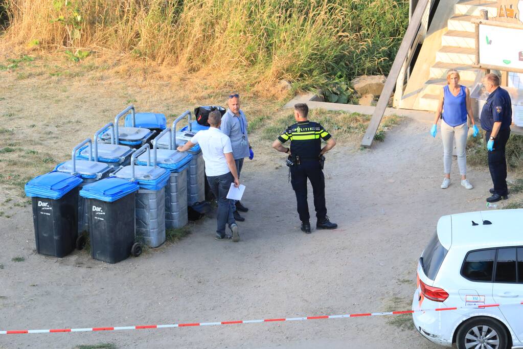 Stoffelijk overschot aangetroffen onder wandelbrug