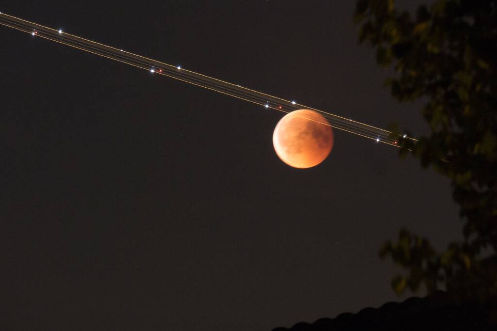 Maansverduistering, bloedmaan voor velen niet te zien