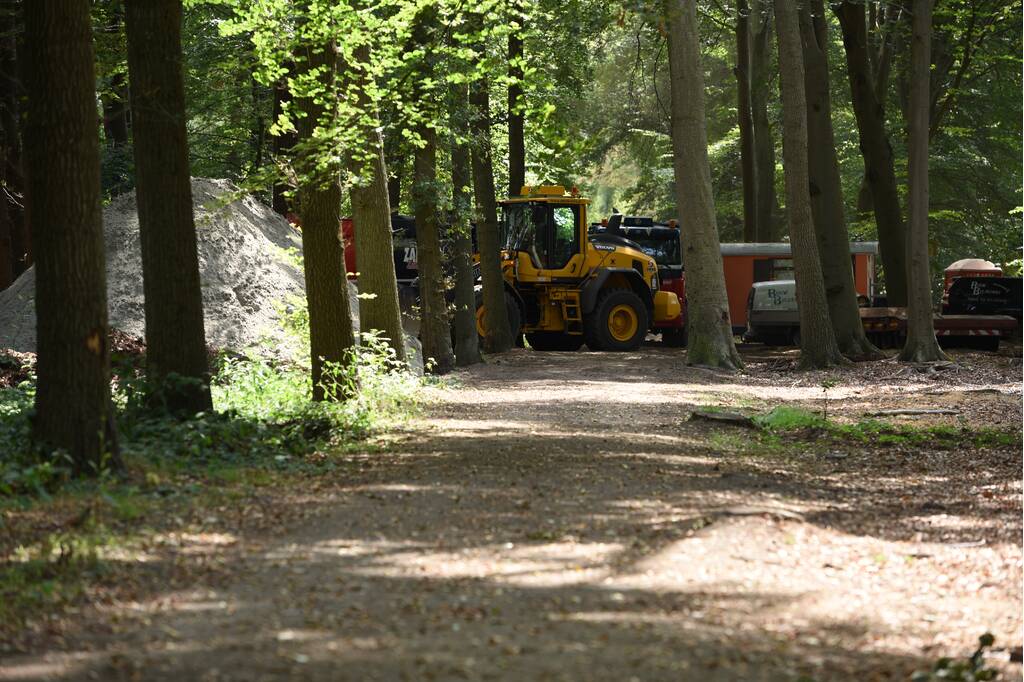 Voorbereiding voor ontploffing van bom in vollegang