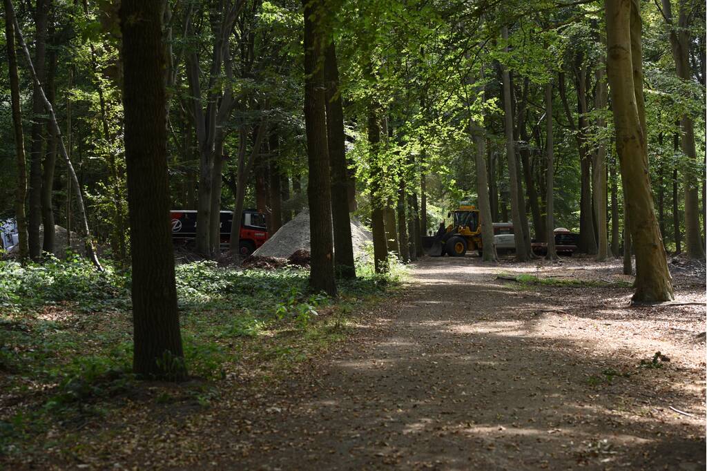 Voorbereiding voor ontploffing van bom in vollegang