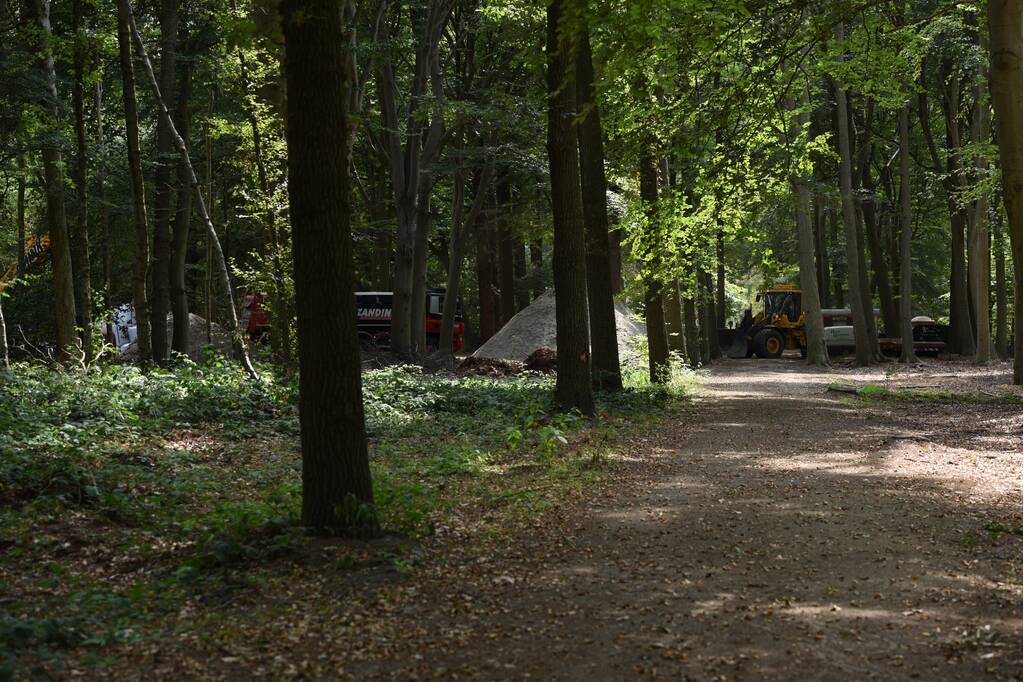 Voorbereiding voor ontploffing van bom in vollegang