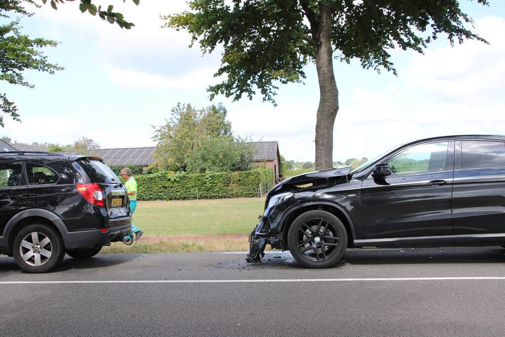 Kettingbotsing met vier auto's