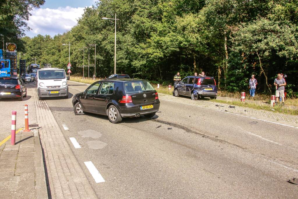 Vier voertuigen betrokken bij ongeval