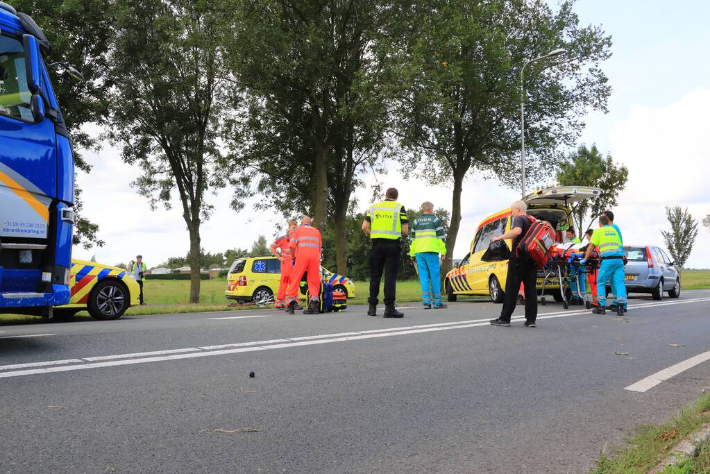 Racefietser ernstig gewond na aanrijding met vrachtwagen