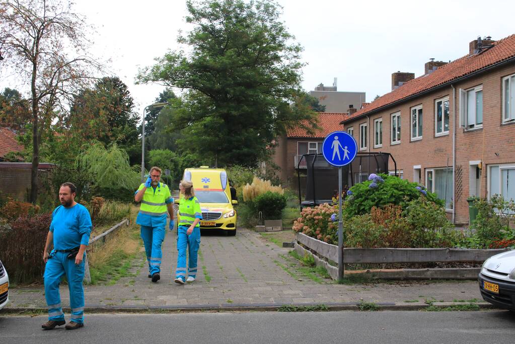 Vrouw uit raam gevallen