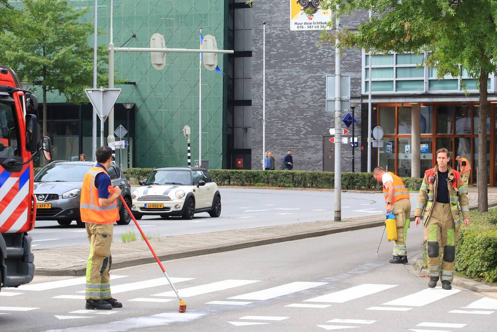 Verkeershinder door vervuilde weg