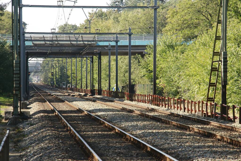 Granaat gevonden langs spoor