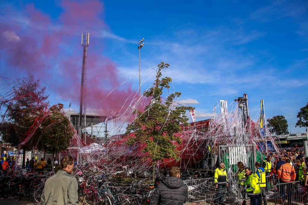 Drukke gezelligheid bij Derby