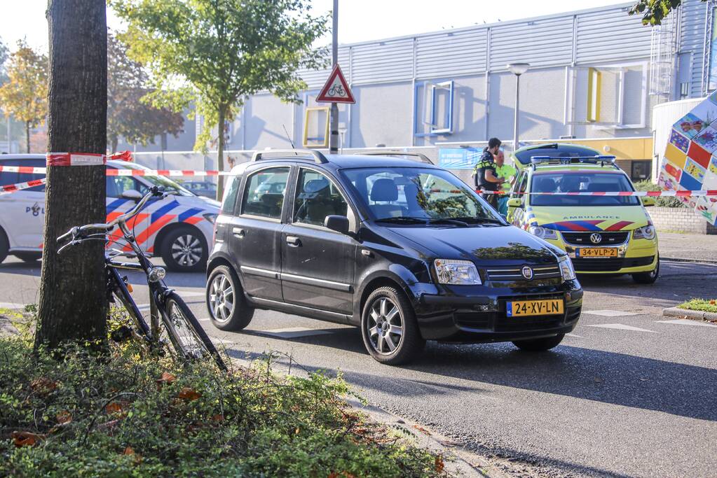 Fietser gewond na botsing met auto