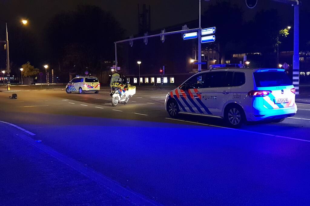 Fietser zwaargewond bij aanrijding met auto