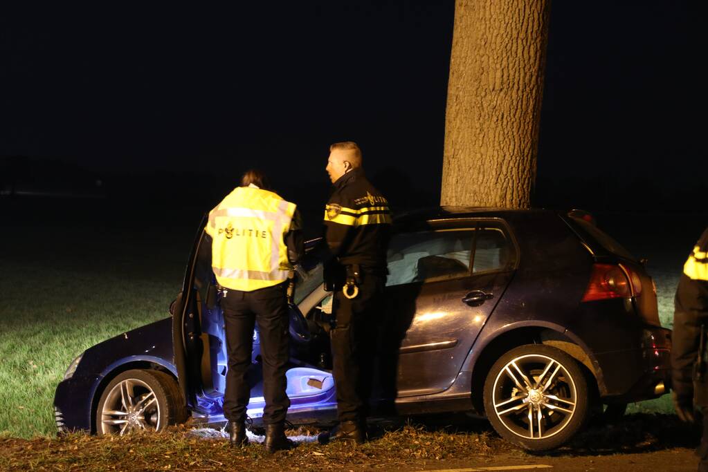 Drie gewonden bij eenzijdig ongeval