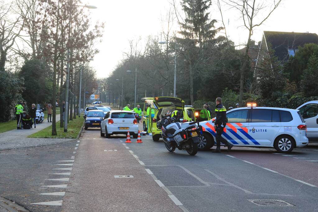 Fietser zwaargewond door aanrijding