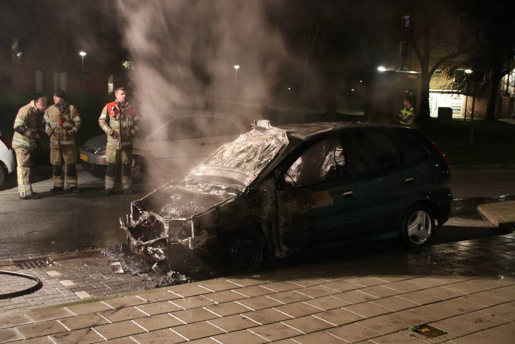 Auto volledig uitgebrand