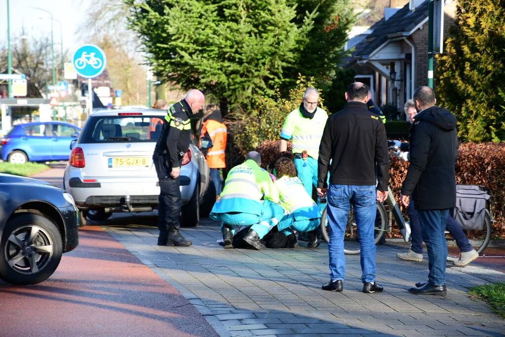 Fietsster gewond na aanrijding