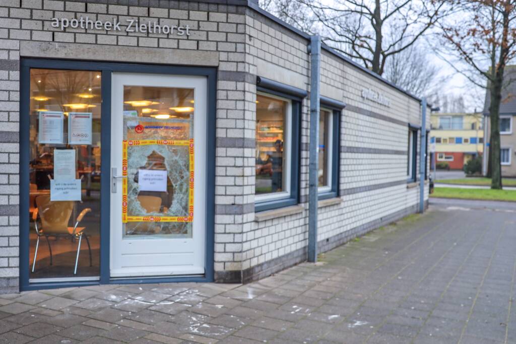 Inbrekers apotheek met kassageld vandoor (Amersfoort)