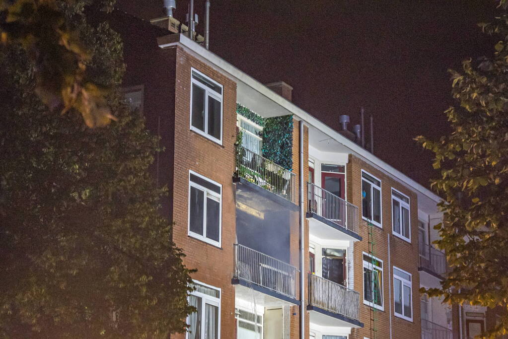 Forse schade na grote brand in flatgebouw