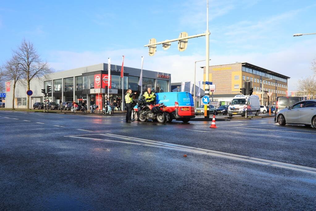 Motorrijder gewond na aanrijding met bestelbusje (Amersfoort)