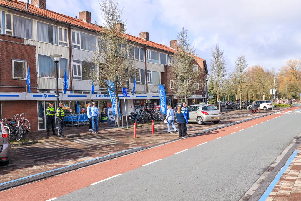 Albert Heijn ontruimd na vreemde lucht