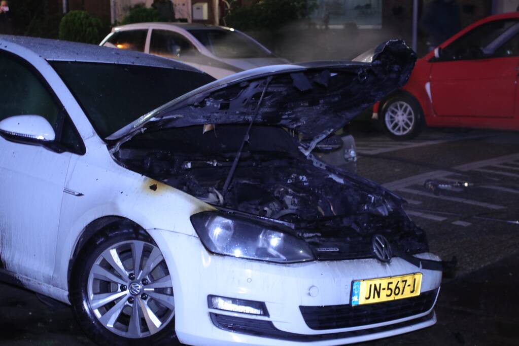 Auto verwoest door brand