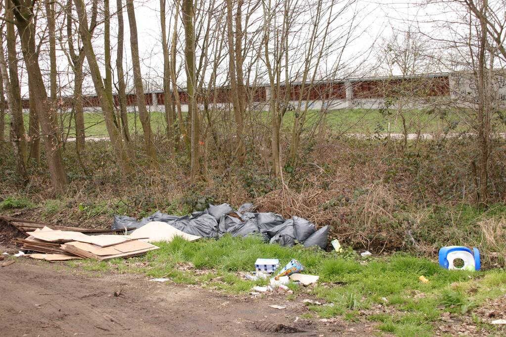 Partij hennepafval gedumpt op carpoolplaats