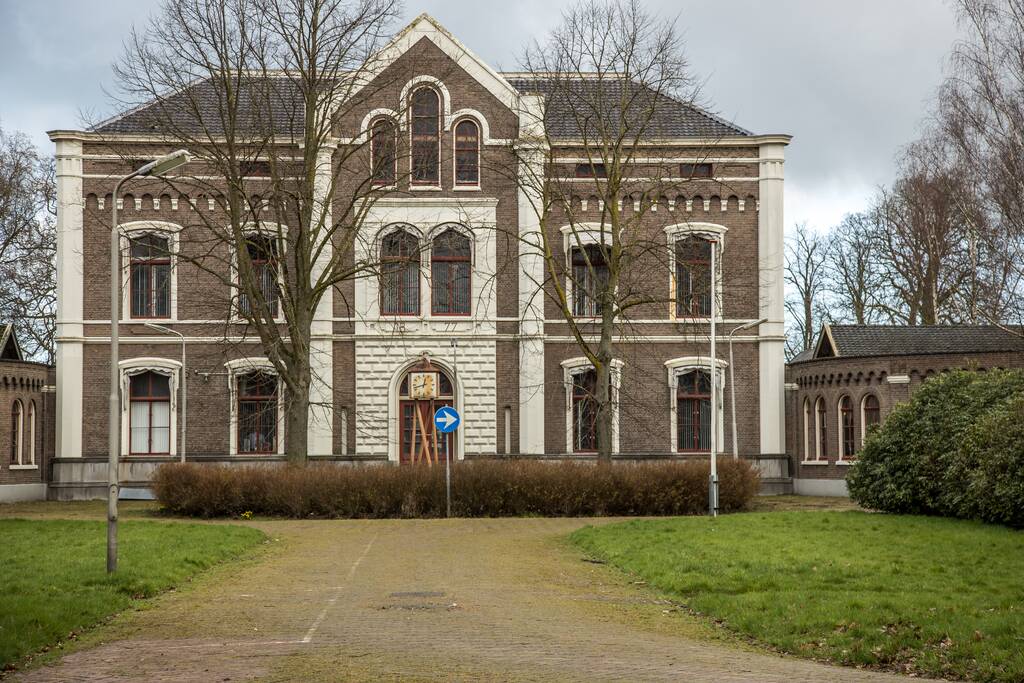 Rijksmonument voormalig Militair Hospital te koop, Hogeweg