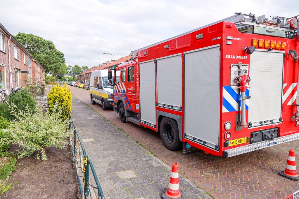 Bewoner doorboord gasleiding met hekwerk