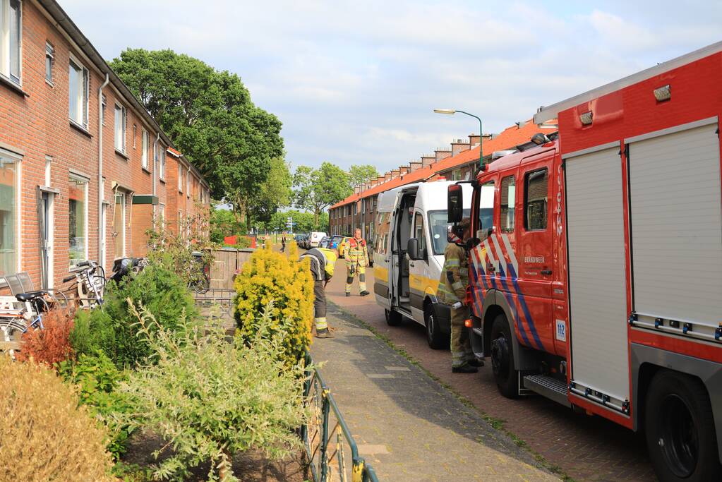 Bewoner doorboord gasleiding met hekwerk