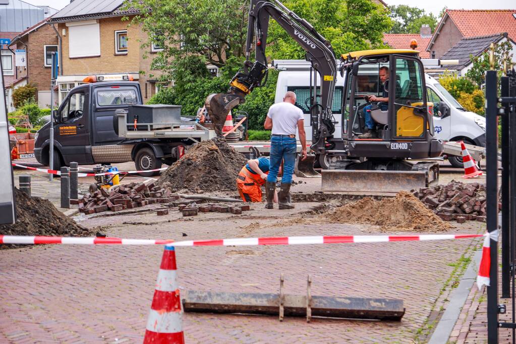 Straat afgesloten door waterlekkage