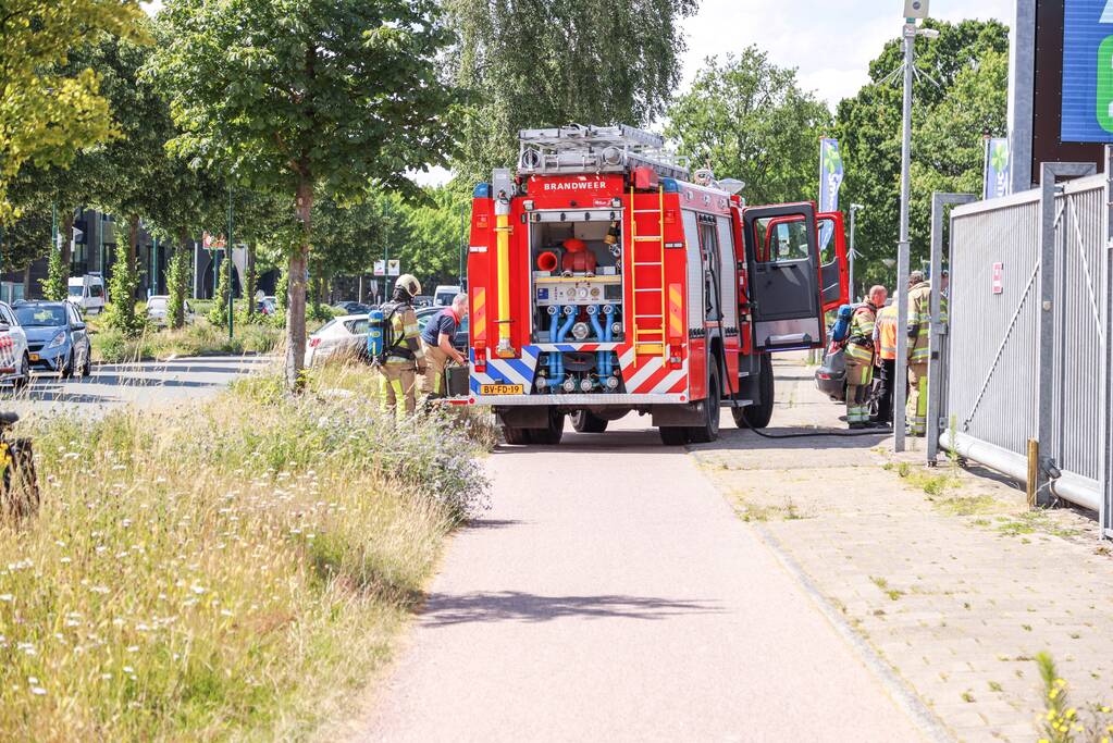 Beginnende autobrand snel geblust