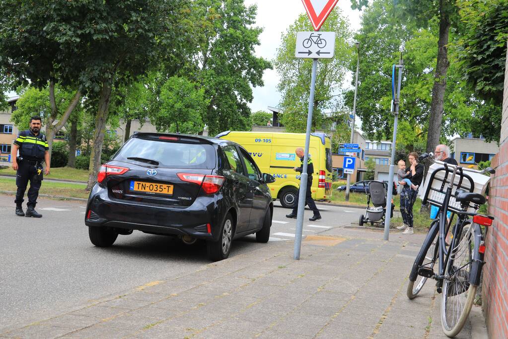 Overstekende fietsster aangereden