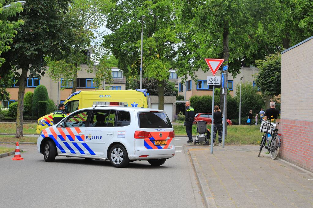 Overstekende fietsster aangereden