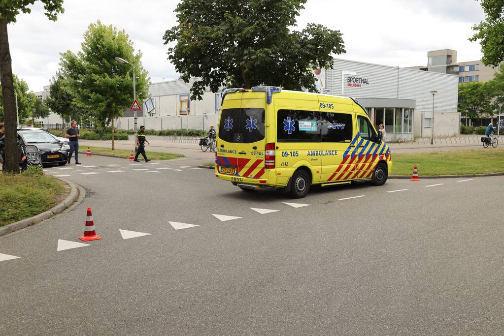 Overstekende fietsster aangereden